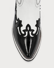 Load image into Gallery viewer, Hannah Black &amp; White
