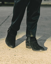 Cargar imagen en el visor de la galería, Sandro Suede Black
